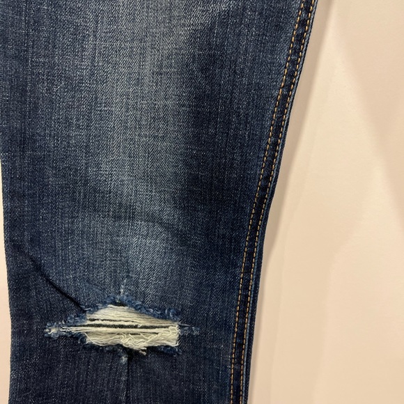 Low rise Hollister brand distressed skinny Jean - Picture 5 of 14